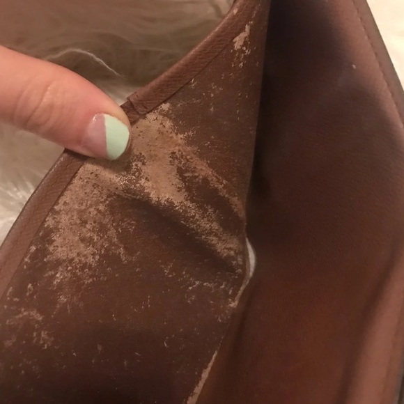 Authentic Louis Vuitton wallet - Picture 7 of 7